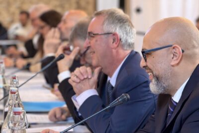 Agrandir l'image 2 sur 17, fenêtre modale